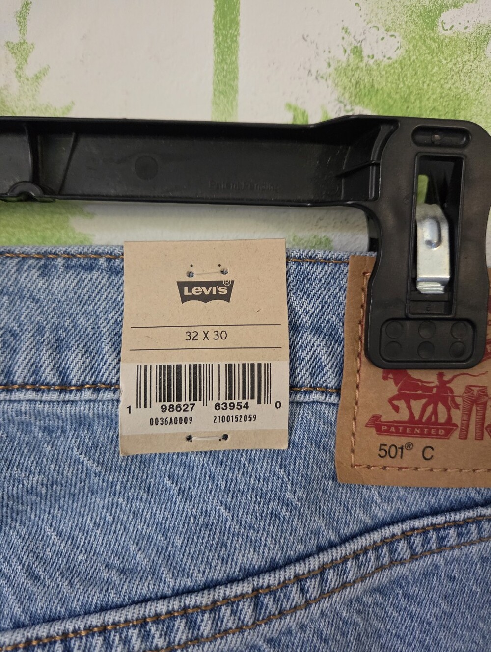 501 32x30 Curve Light Blue Denim Jeans - Picture 9 of 10